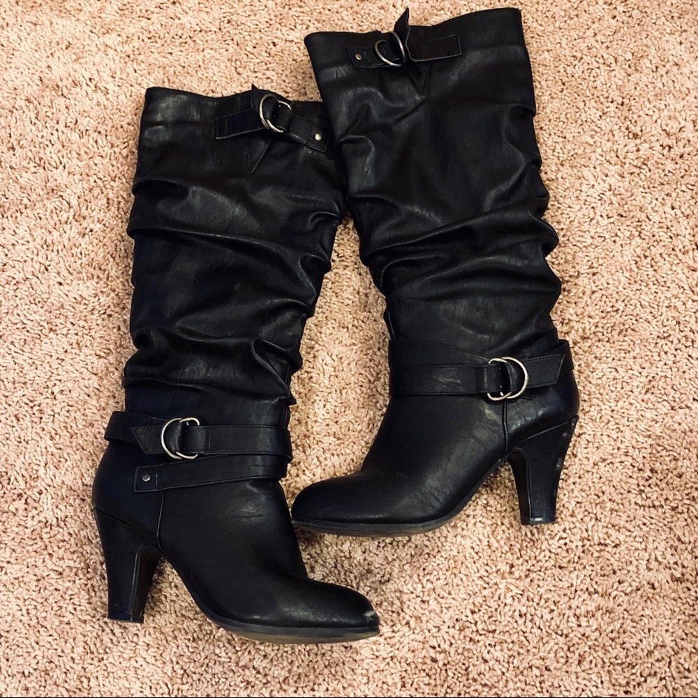 Knee boots